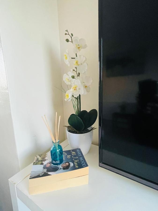 St Ives, King Bed Cosy Home, Parking, Fast Wi Fi St Ives  Exterior photo
